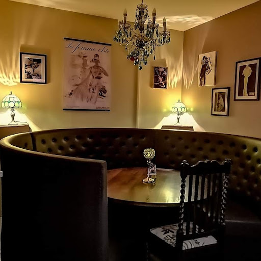 Madison's Bar & Restaurant - The Marina Mile Speakeasy and The Green Genie Vegan Bistro