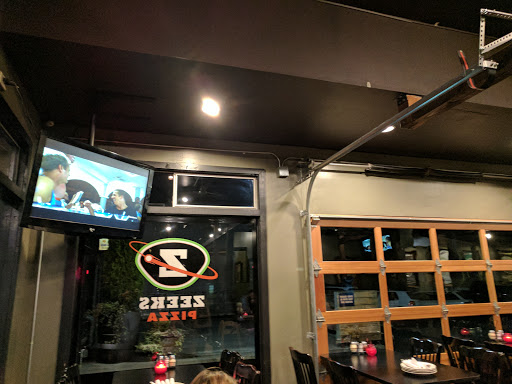 Italian Restaurant «Zeeks Pizza», reviews and photos, 6000 Phinney Ave N, Seattle, WA 98103, USA