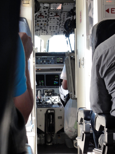 A quick view of a flight attendant jumpseat on a SAAB340 a…