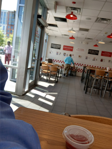 Fast Food Restaurant «Five Guys», reviews and photos, 1100 New Jersey Ave SE, Washington, DC 20003, USA