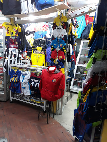 Opiniones de Deportivas Pauly Local 31 en Quito - Tienda de deporte