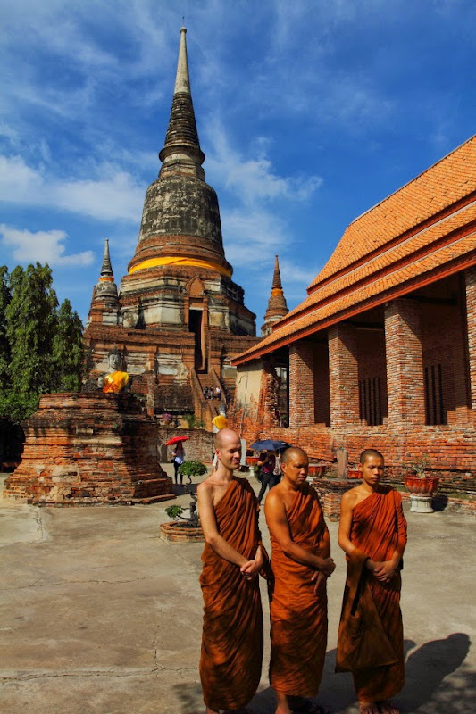 Monks in front of Ayyuthaya Temple