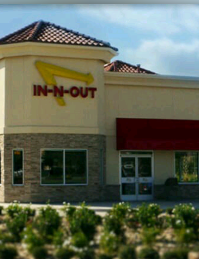 Hamburger Restaurant «In-N-Out Burger», reviews and photos, 9188 E Stockton Blvd, Elk Grove, CA 95624, USA
