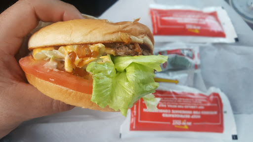 Hamburger Restaurant «In-N-Out Burger», reviews and photos, 570 Contra Costa Blvd, Pleasant Hill, CA 94523, USA