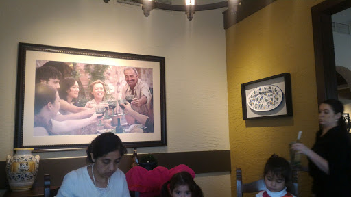 Italian Restaurant «Olive Garden», reviews and photos, 202 Laurel Oak Rd, Voorhees Township, NJ 08043, USA