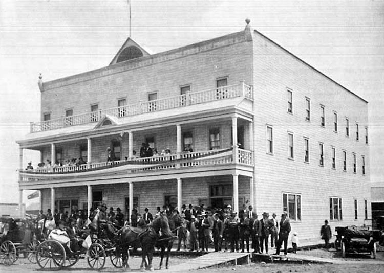 Railway & Main: Small-Town Saskatchewan Hotels: Hot Times in Ceylon