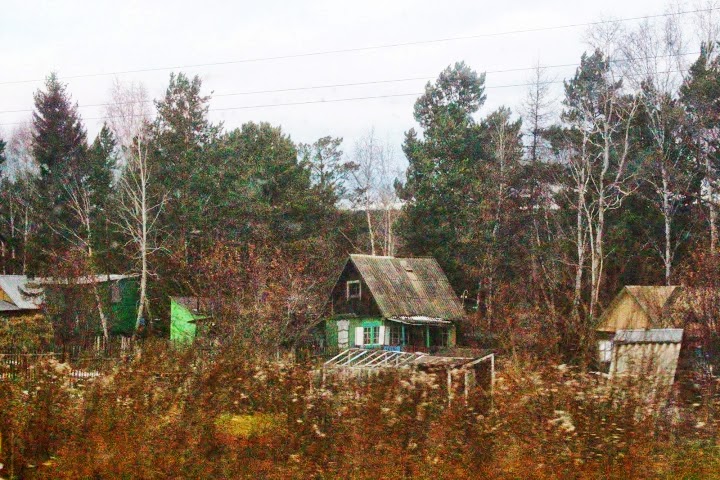 Russian houses Trans Siberian train