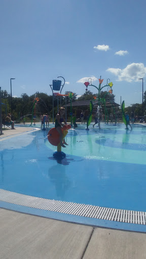 Water Park «Leon Corlew Park & Splash Pad», reviews and photos, E Schwarz St & S Main Street, Edwardsville, IL 62025, USA