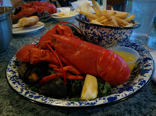 Seafood Restaurant «Union River Lobster Pot», reviews and photos, 8 South St, Ellsworth, ME 04605, USA