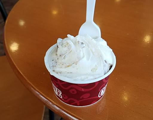 Ice Cream Shop «Cold Stone Creamery», reviews and photos, 1227 SW Wanamaker Rd Suite 100, Topeka, KS 66604, USA