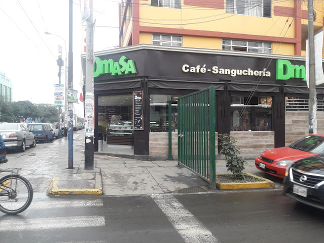 Av. San Luis 1002, San Luis 15021, Perú