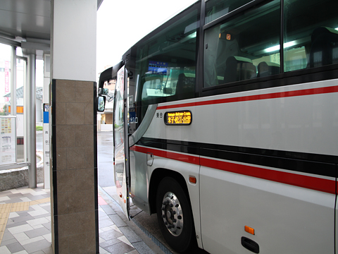 一畑バス「ももたろうエクスプレス」　・400　松江駅到着