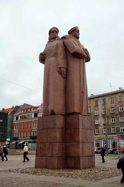Qué ver en Riga. Monumento a los fusileros letones