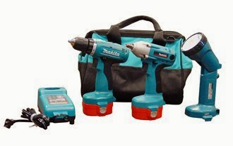 Makita 6933FDX1 14.4V Cordless 2-Piece Combo Kit Makita 6933FDX1 14.4V Cordless 2-Piece Combo Kit