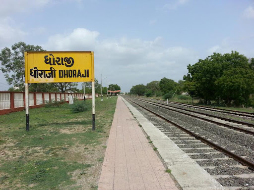 Dhoraji, Railway Station Rd, Ashopalav Apartment Kamlesh Chatrala, Dhoraji, Gujarat 360410, India, Underground_Station, state GJ