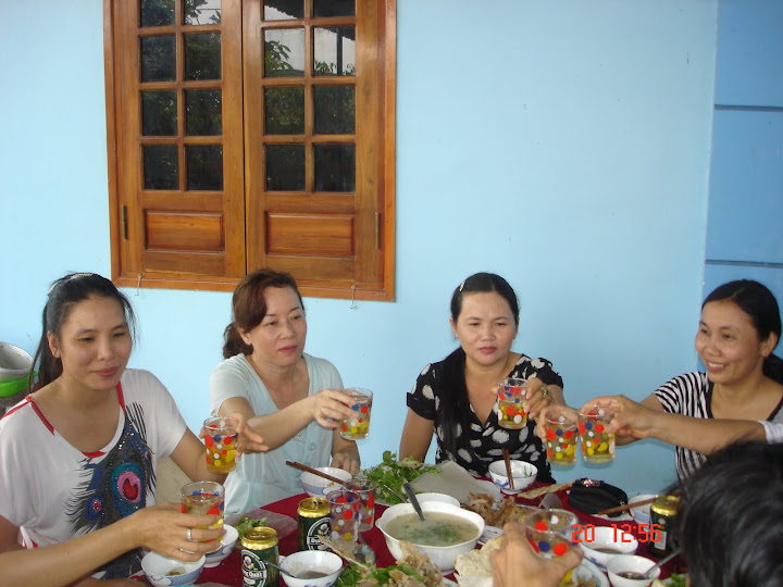 Chào mừng Ngày nhà giáo Việt Nam 20/11 2010 - Page 3 DSC00021
