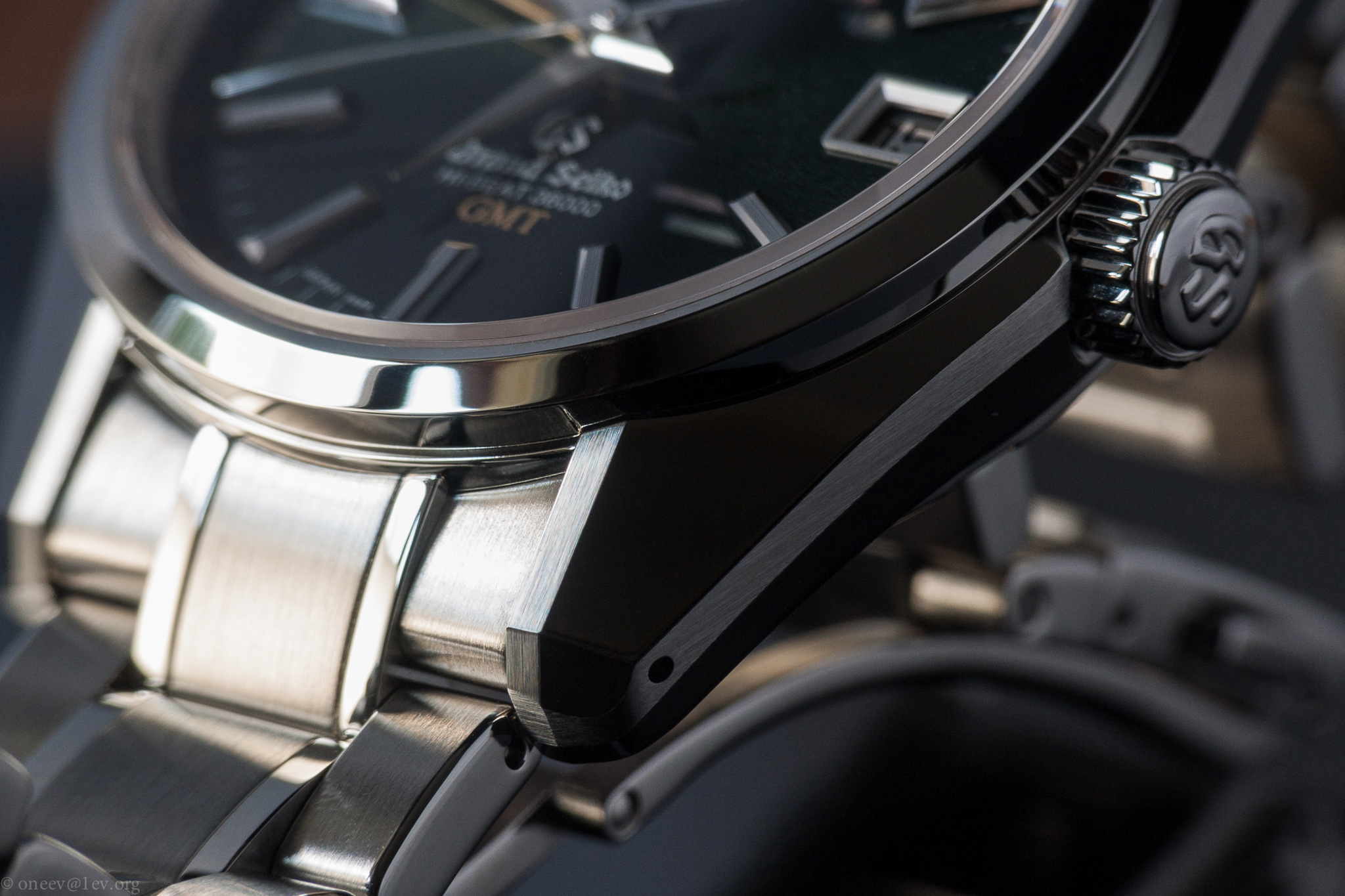 Revue illustrée de la Grand Seiko GMT Hi-Beat SBGJ005 20140915-CRW_2980