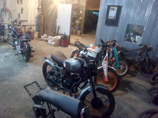 Dochaki Custom Motorcycles, Parts & Accessories, Opposite Dutt Mandir, Kadam Wak Basti, Pune Sholapur Highway, Pune, Maharashtra 412201, India, Paint_shop, state MH