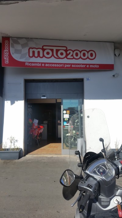 Photos of Moto 2000