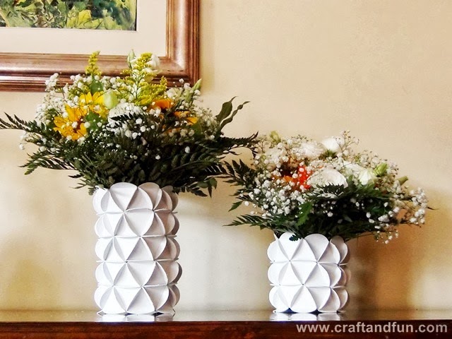 Vaso decorado com papel