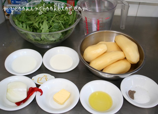Крем супа от картофи и рукола с пармезан и крутони