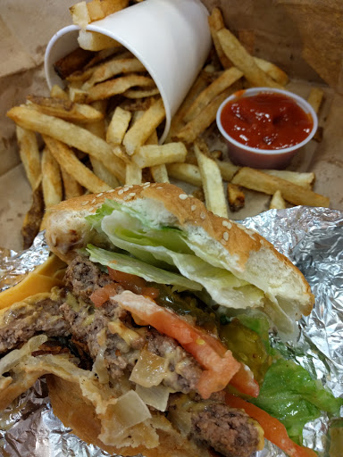 Fast Food Restaurant «Five Guys», reviews and photos, 1570 Gateway Blvd, Fairfield, CA 94533, USA