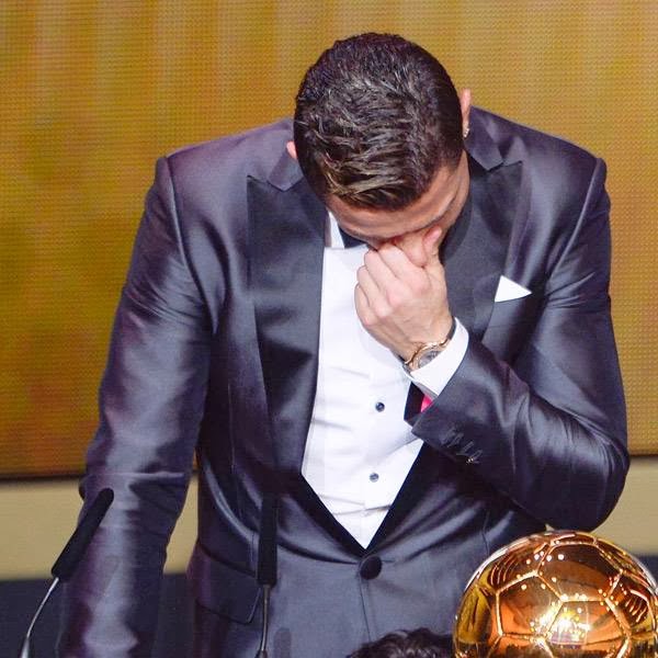  Ronaldo, who was widely expected to win after news spread on social media earlier in the day that seven members of his family were joining him in Zurich and his club Real were transmitting the award ceremony live on their official television channel in a change to the programmed schedule, broke down in tears on stage during his victory speech. 