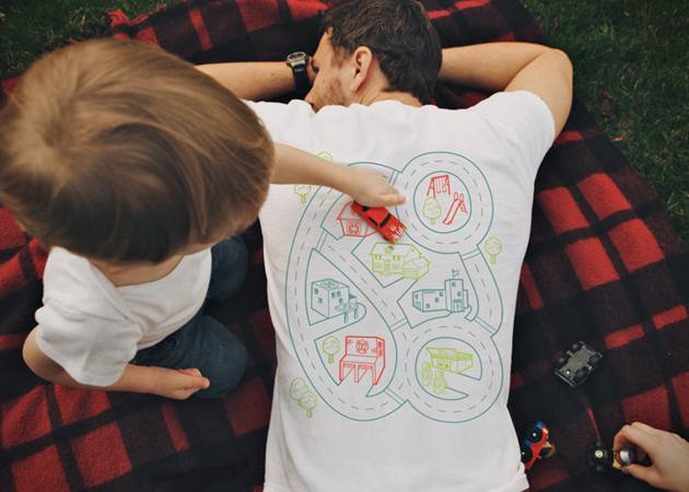 ＊增進親子關係：Car Play Mat T Shirt 讓你就算累趴也能和小孩玩在一起！ 2