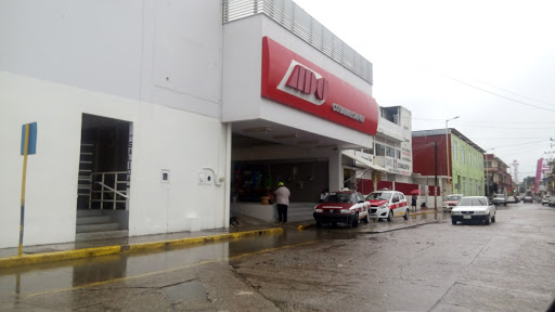 Central De Autobuses, Calle Aquiles Serdán S/N, Centro, 95400 Cosamaloapan de Carpio, Ver., México, Servicio de transporte | VER
