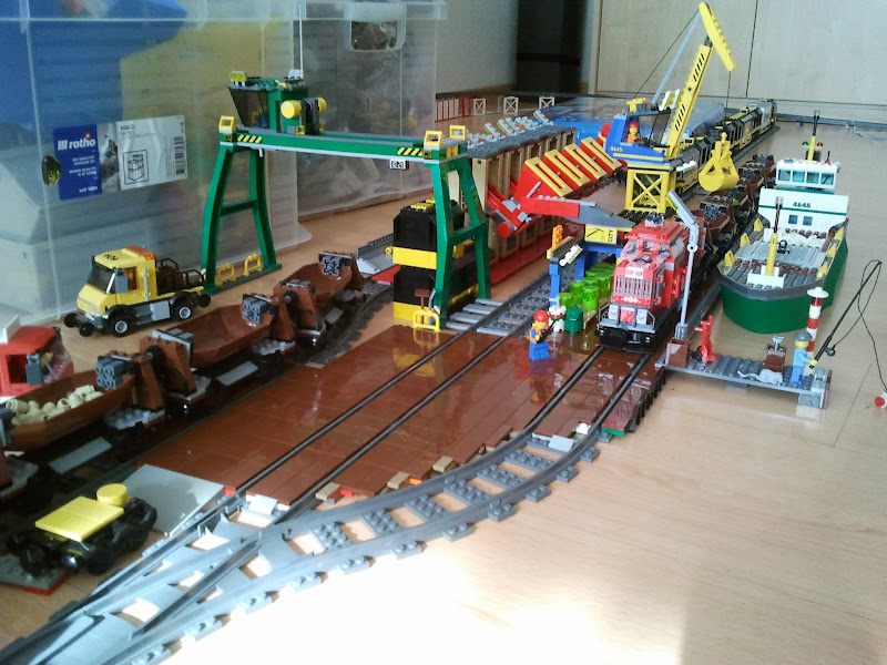 Net bredde midnat Layout: Harbor Cargo Terminal - LEGO Train Tech - Eurobricks Forums