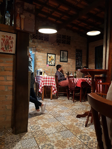 Empório Pizza Bar, R. Mal. Artur da Costa e Silva, 1619 - Vila Jaboticabeira, Taubaté - SP, 12030-810, Brasil, Restaurantes_Bares, estado São Paulo