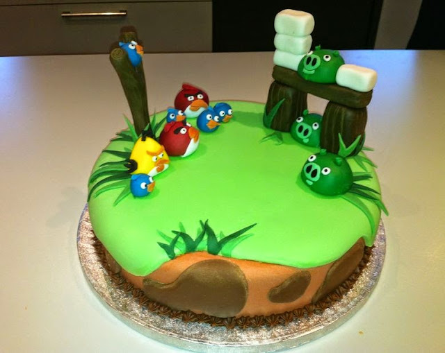 Angry Birds Birthday Cakes