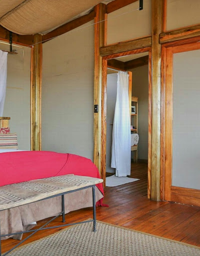 KALAHARI PLAINS CAMP