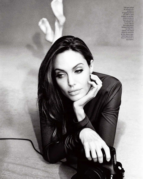 Angelina Jolie - Marie Claire Spain - Febrero 2012