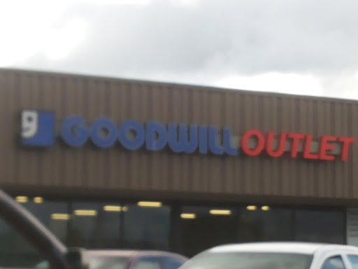 Thrift Store «Goodwill Outlet - Kent», reviews and photos, 315 Washington Ave S, Kent, WA 98032, USA