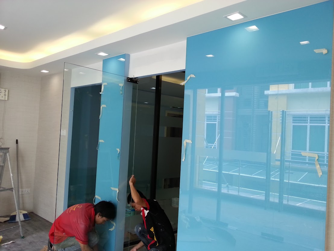 tempered glass door