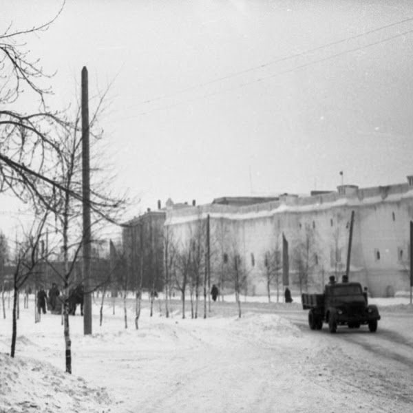 Кремлёвская площадь. Начало 1950-х Вологда