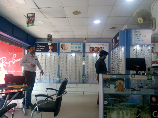 MedPlus Opticians, 12-13-4, Lane Number 4, Laxmi Starch Colony, Snehapuri Colony, Tarnaka, Secunderabad, Telangana 500007, India, Optometrist, state TS