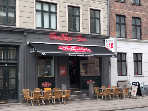 Freddys Bar