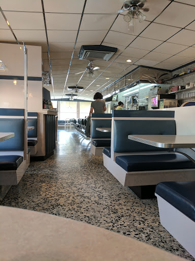 Fast Food Restaurant «Windmill Diner», reviews and photos, 245 Danbury Rd, New Milford, CT 06776, USA
