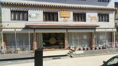 Photos of Puenshi Diner