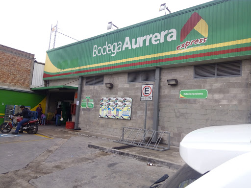 BODEGA AURRERA EXPRESS LAS JUNTAS, Orozco 220, Sin Nombre, 45590 San Pedro Tlaquepaque, Jal., México, Supermercado | JAL