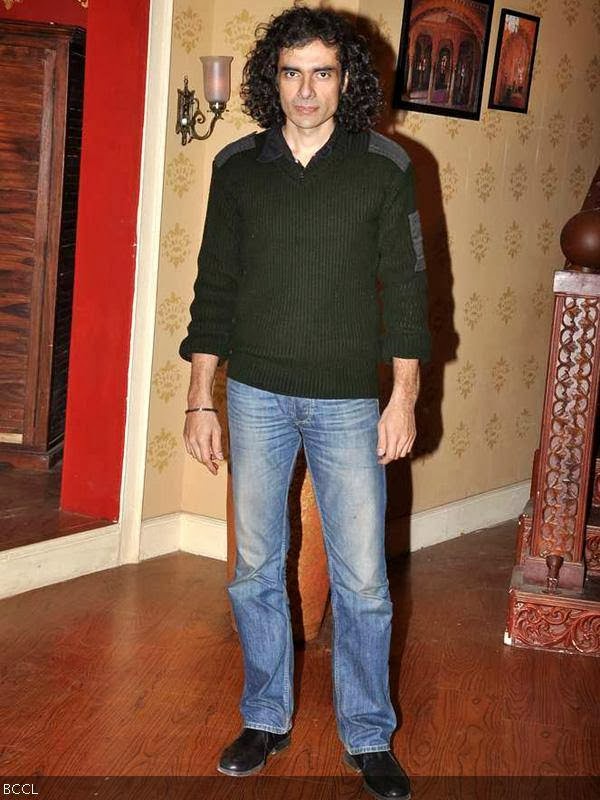 Imtiaz Ali during the promotion of the movie Highway, on the sets of the TV show Comedy Nights With Kapil. (Pic: Viral Bhayani)<br /> 