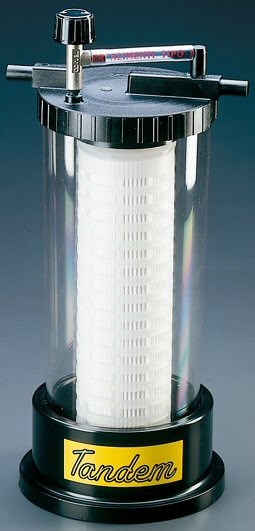 Συσκευή φιλτραρίσματος Tandem για χρήση με γεμιστικό Enolmatic, κατάλληλη για μικρούς παραγωγούς ή ερασιτέχνες (ερασιτεχνική χρήση)