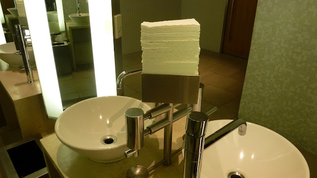 Washbasins at Qantas International Business Lounge, Sydney Airport