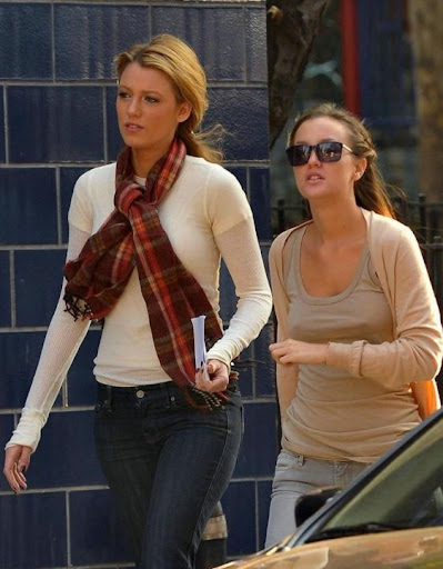 Blake Lively and Leighton Meester - Page 5 Rolling-to-work_562x721