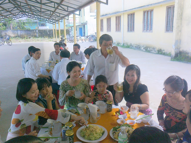 Hoạt động của 87TưNghĩa nhân ngày Nhà giáo Việt Nam 20/11/2012  Tuan0492