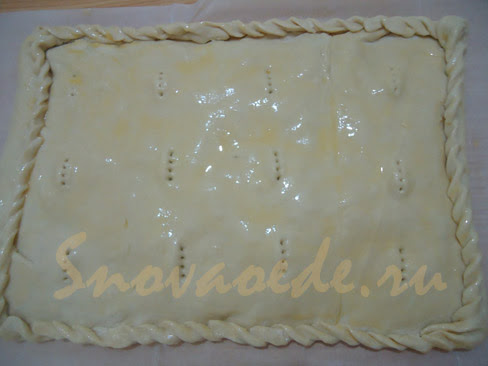 Пирог со шпинатом из слоеного теста
