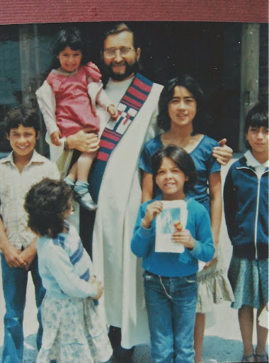 Padre Sergio Teker ad Achao nei primi anni della Casa Famiglia