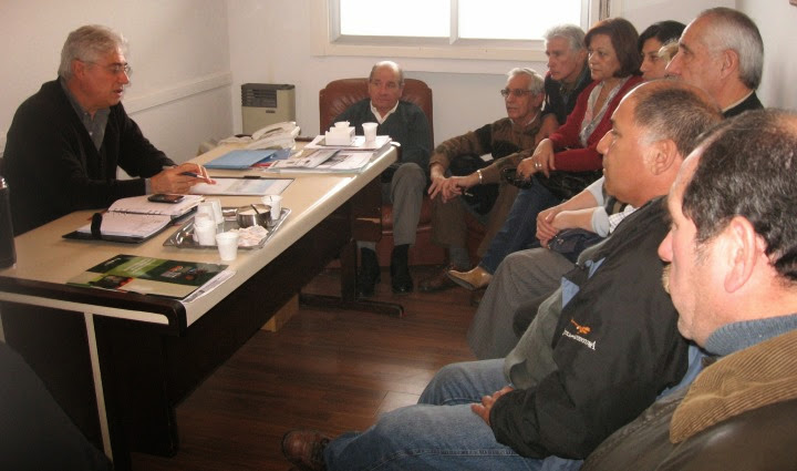 ENTUR, el presidente del ente, Alberto Condenanza, y el director General, Alejandro Silva, con el presidente de la Asociación Amigos Paraje Las Casadas, Roberto González Mendizábal Hugo Plagliero Mabel Rollo Carlos Kelly Susana Soloa Mario Preckel Paola Kelly Nora Pallero Federico González